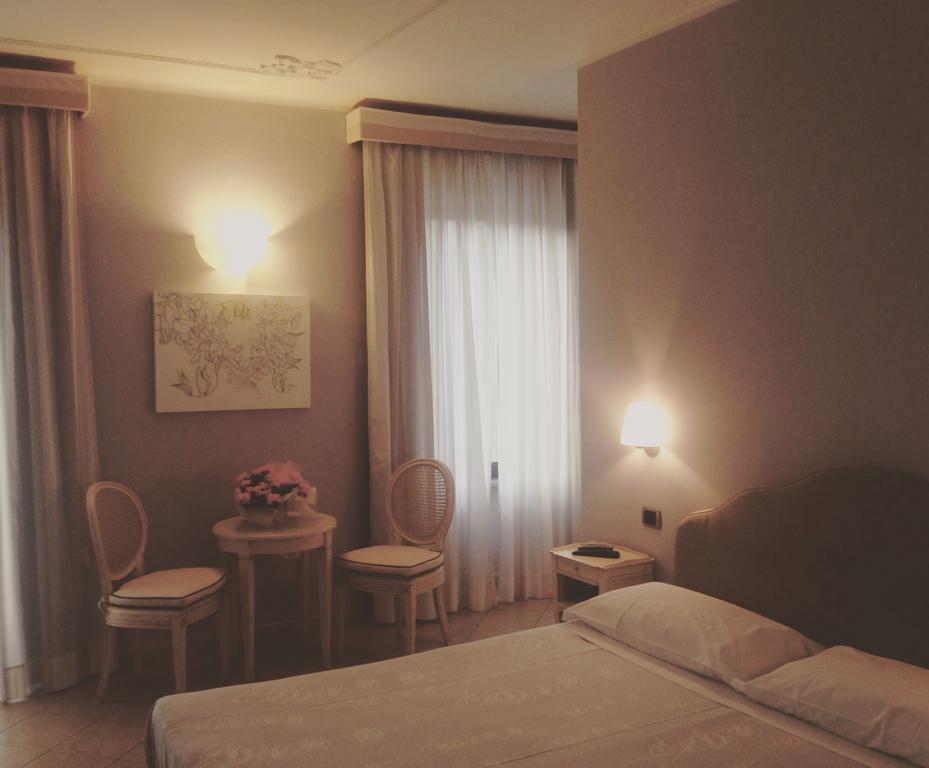 Hotel Langa In Cortemilia Eksteriør billede